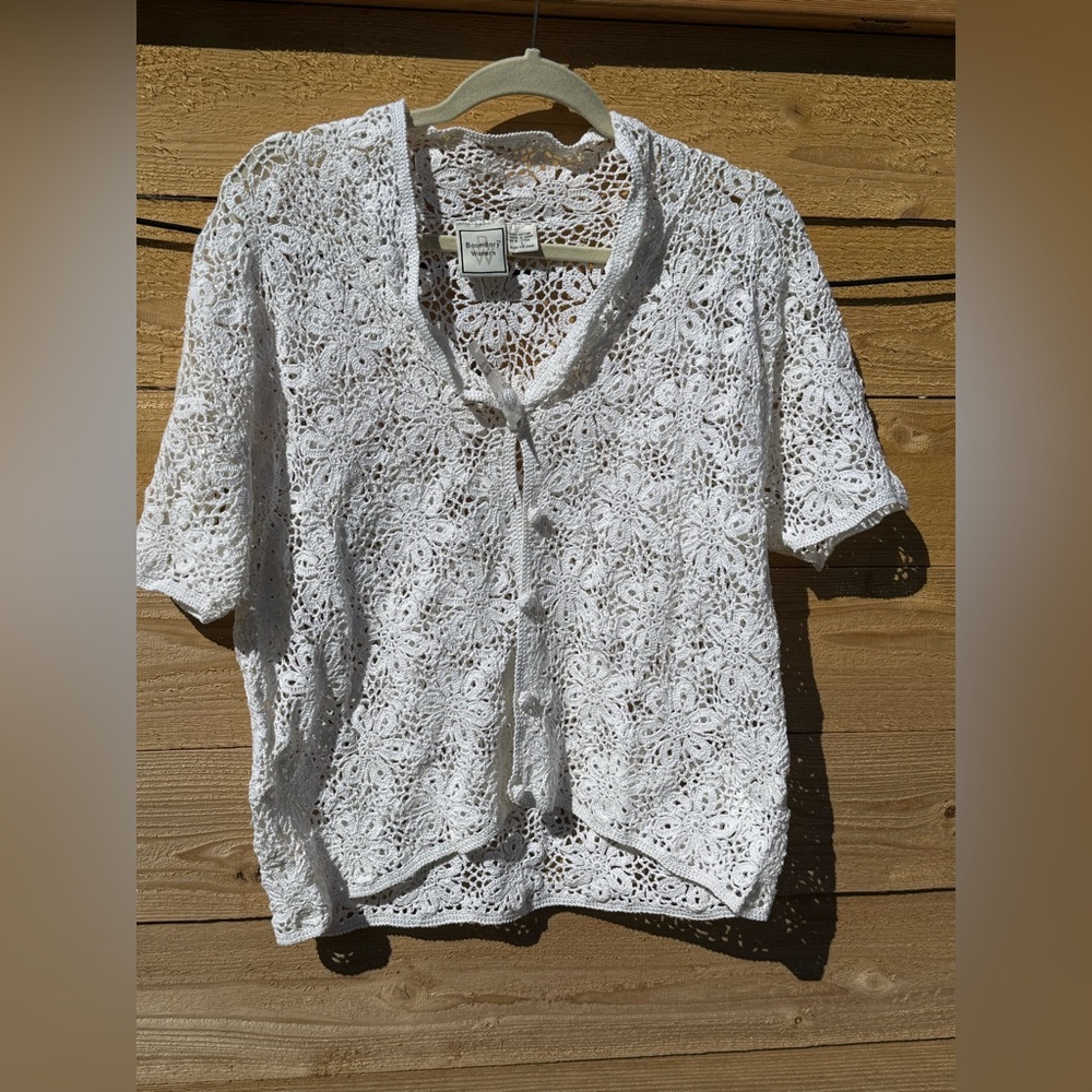 Y2K Indie Lace Crochet Button Front Top – Beachy, Artsy, Boho, Lightweight